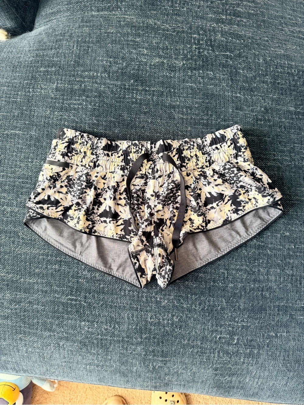 Lululemon Water Surf Shorts Size 8 Floral Swim Board Shorts Rare Print